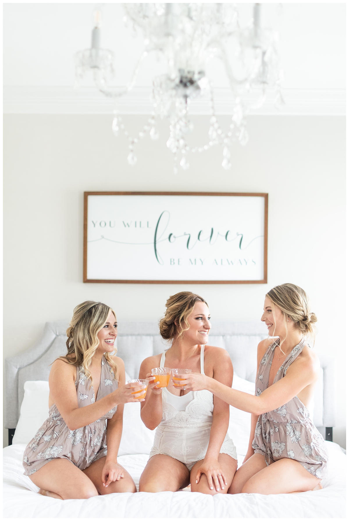 Bride and bridesmaids getting ready at Chestnut Hill Villa