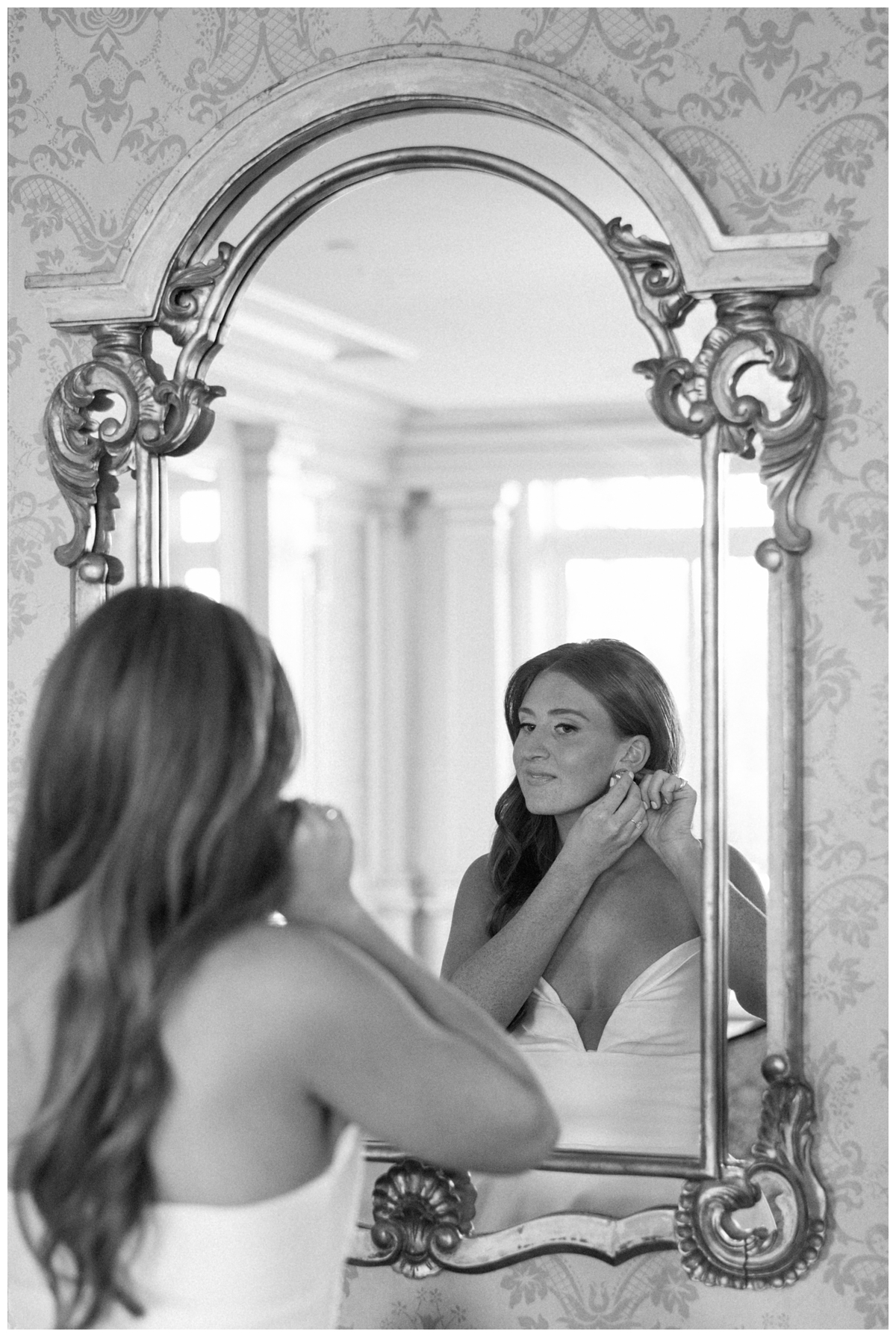 Bride getting ready at Hamilton Farm Golf Club